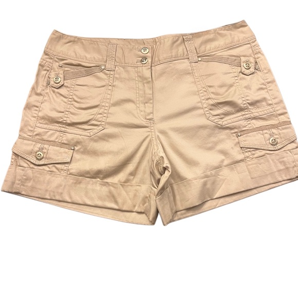 White House Black Market Pants - Women's White House Black Market Cargo Shorts Size 8